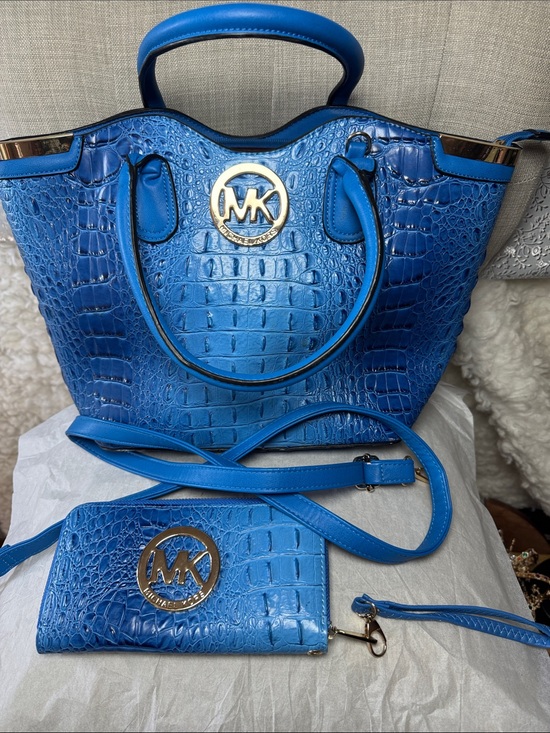 Michael Kors Handbags - Michael Kors Bright Blue Croc-Embossed Tote with Wristlet